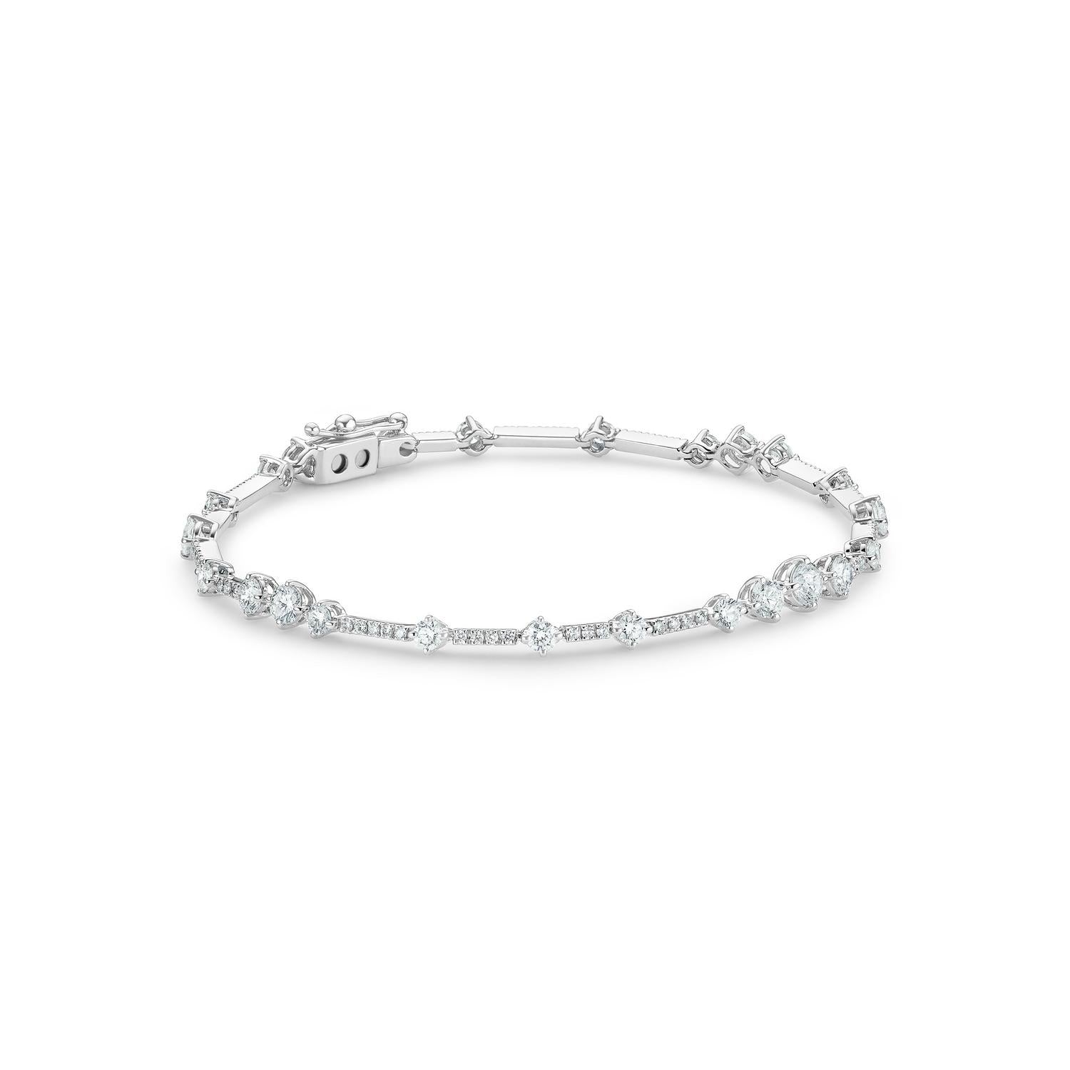 MIKOSA One Line Bracelet In White Gold