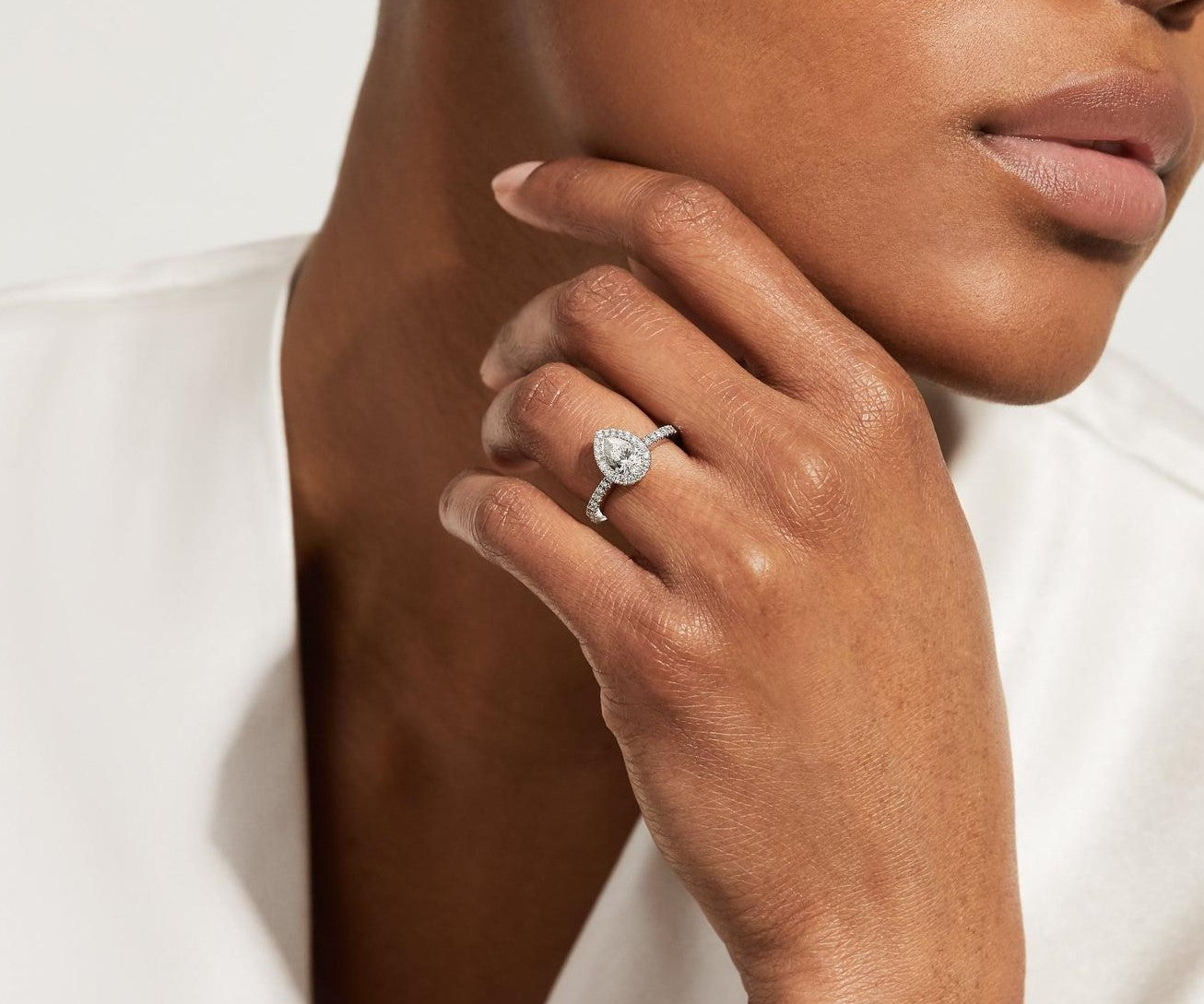 MIKOSA Pear-Shaped Diamond Ring